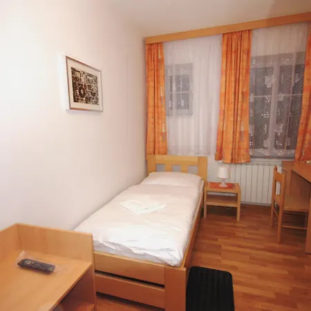 Hotel Garni Rambousek 3*