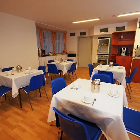 Garni Rambousek Szálloda