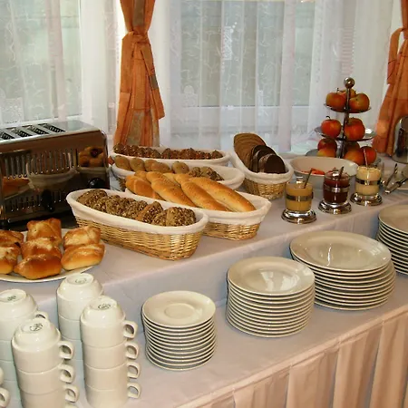 Garni Rambousek