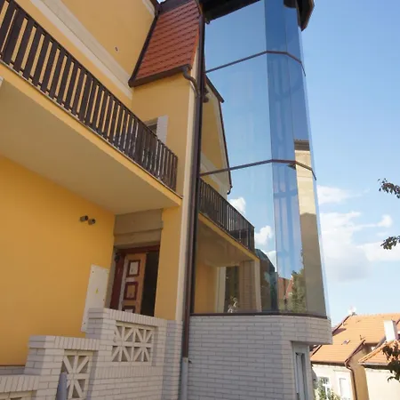 Szálloda Garni Rambousek 3*