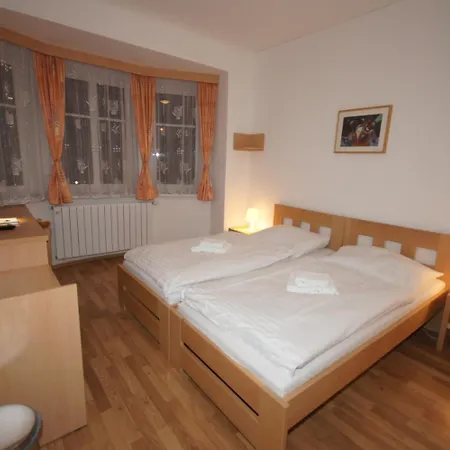 Szálloda Garni Rambousek 3*