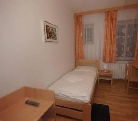 Garni Rambousek Szálloda