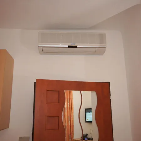 Garni Rambousek 3* Prag