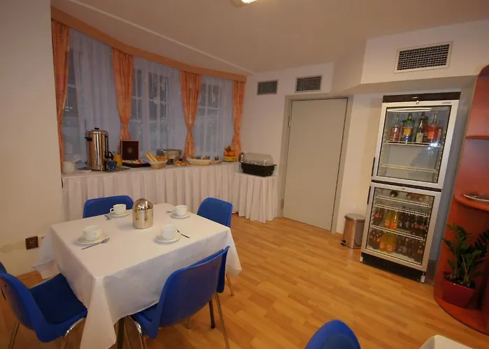 Garni Rambousek Hotel